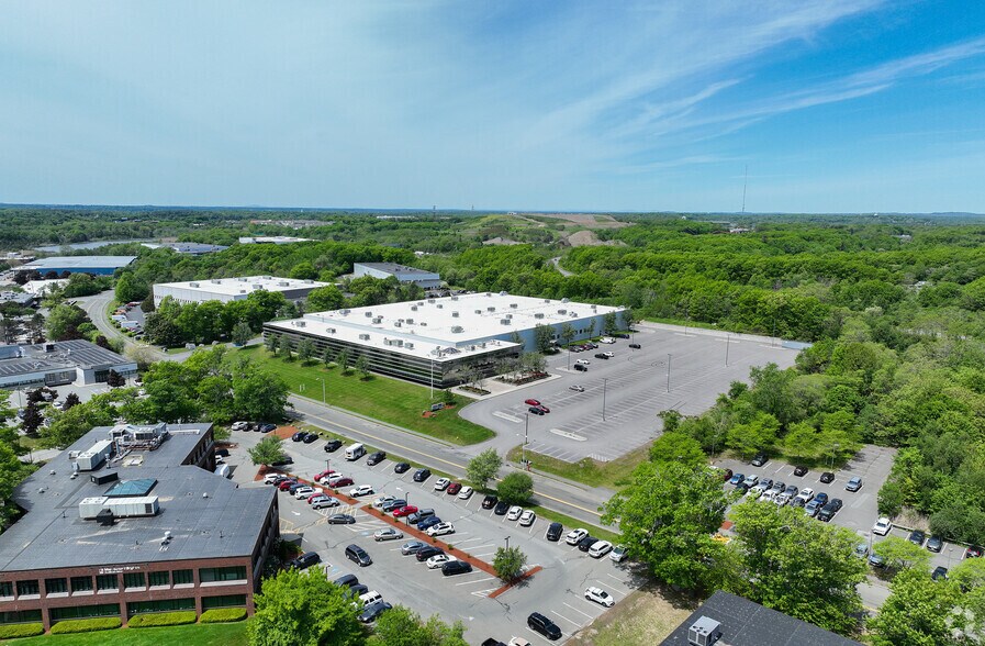 More Photos Of 300 Jubilee Dr, Peabody Manufacturing For Lease