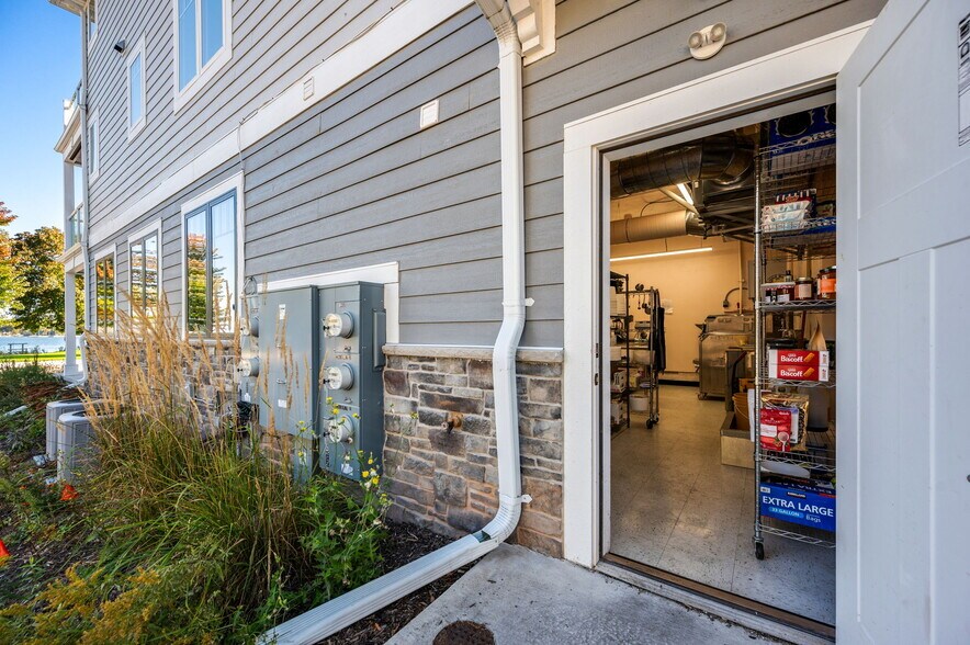 More Photos Of 2363 Mill Rd, Sister Bay Apartments For Sale