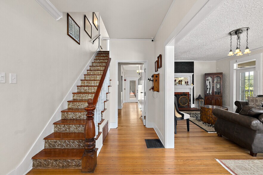 More Photos Of 444 S Beach St, Daytona Beach Hospitality For Sale