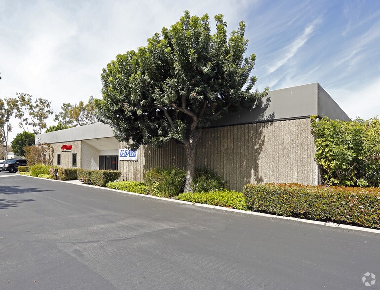 More Photos Of 3195 Airport Loop Dr, Costa Mesa Light Manufacturing For Lease