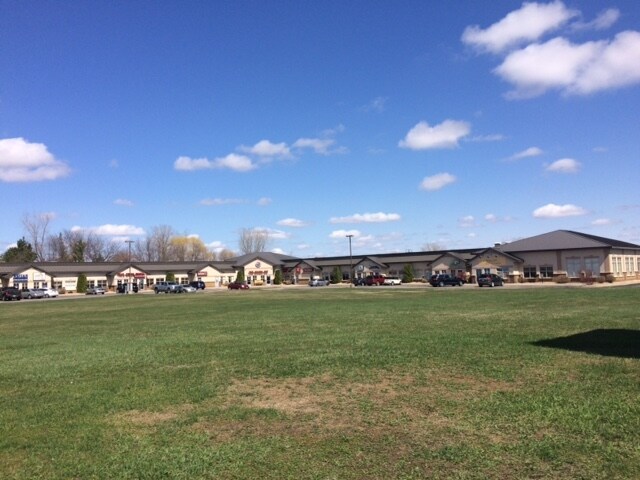 More Photos Of 120 Augusta Ct N, Mankato General Retail For Sale