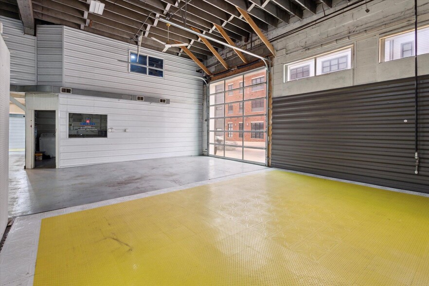 More Photos Of 206 W Louis Glick Hwy, Jackson Freestanding For Sale