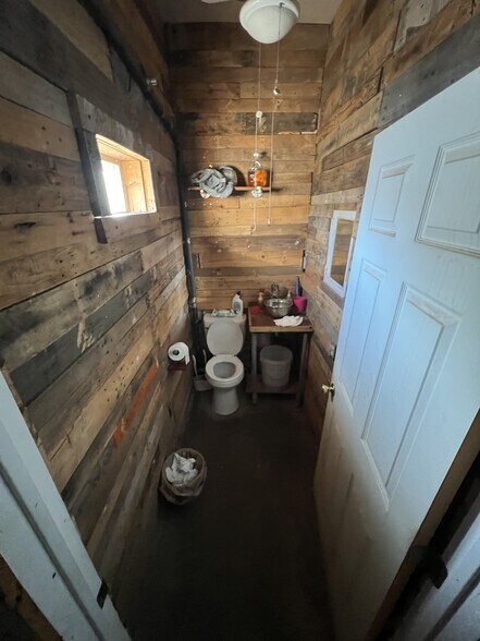 More Photos Of 123 E Grand Ave, Frederick Storefront Retail Office For Sale