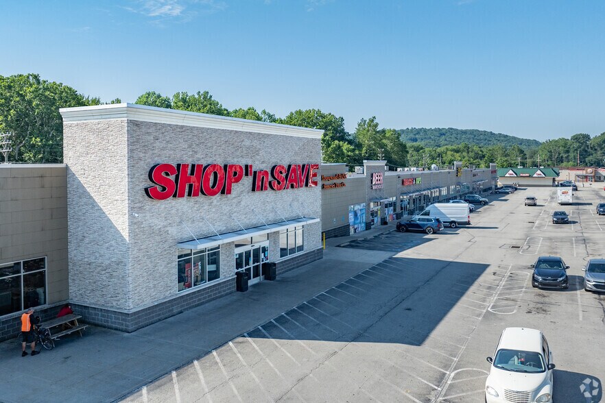 Primary Photo Of 250 S 3rd St, Youngwood Unknown For Lease