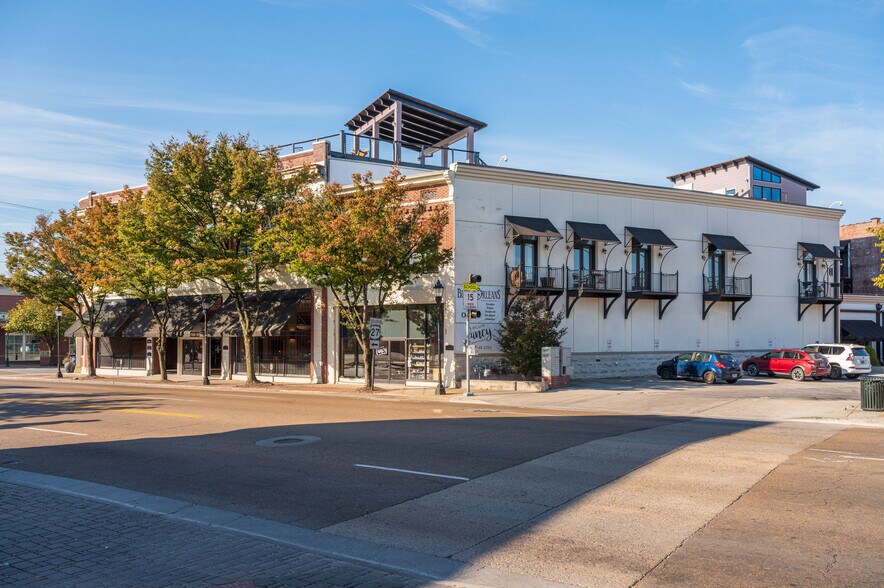 More Photos Of 1463 Market St, Chattanooga Storefront Retail Office For Lease