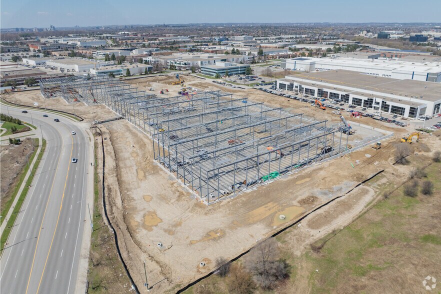 More Photos Of 80 Norman Bethune Av, Richmond Hill Manufacturing For Lease