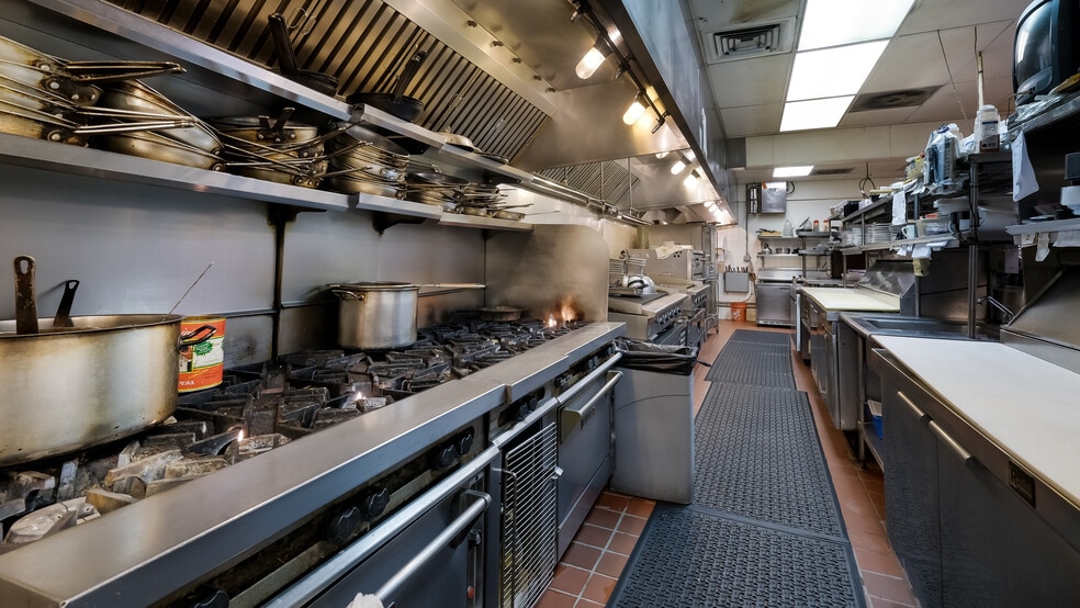 More Photos Of 1373 Easton Rd, Warrington Restaurant For Sale