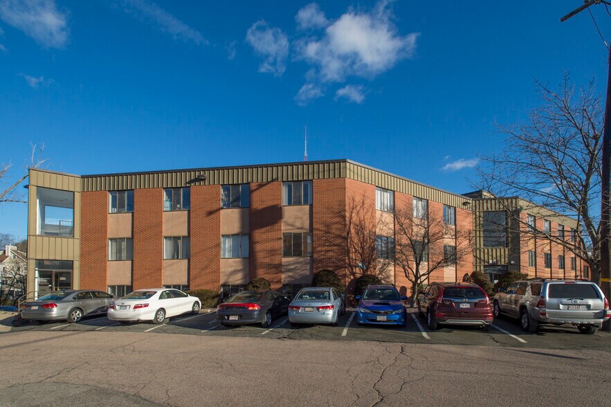 More Photos Of 21 Highland Cir, Needham Office For Lease