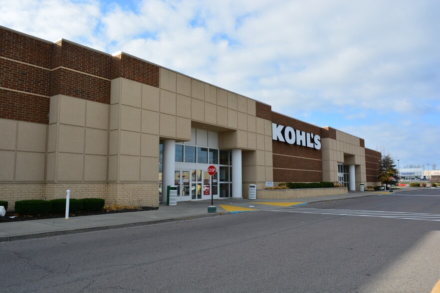 More Photos Of 21800-21880 Towne Center Dr, Watertown Unknown For Lease