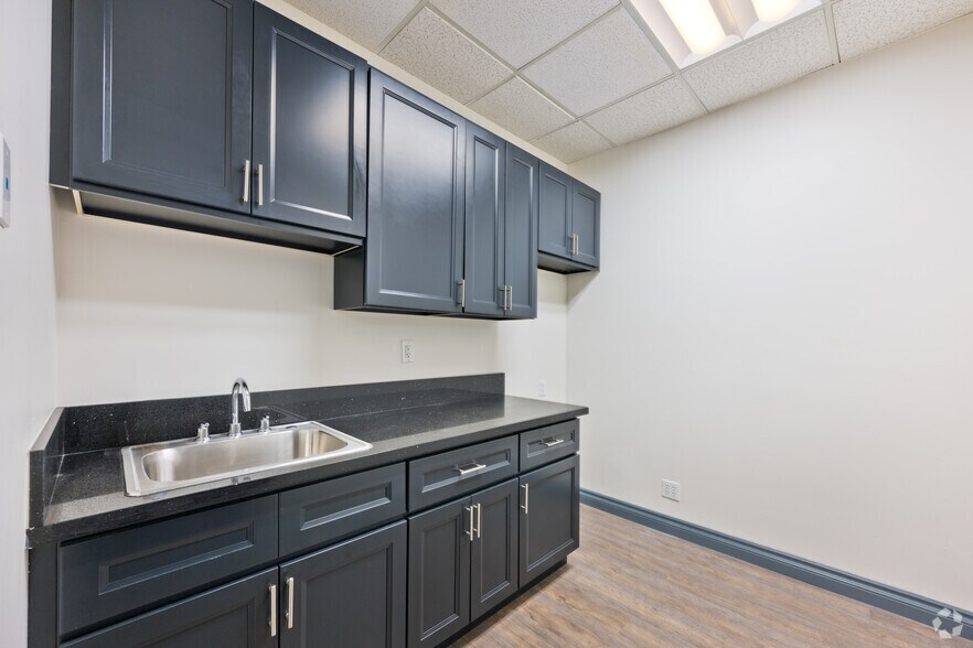 More Photos Of 10807 Laurel St, Rancho Cucamonga Medical For Sale