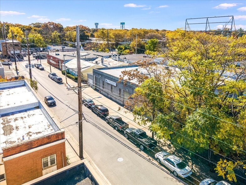 More Photos Of 50 Hempstead Gardens, West Hempstead Warehouse For Sale