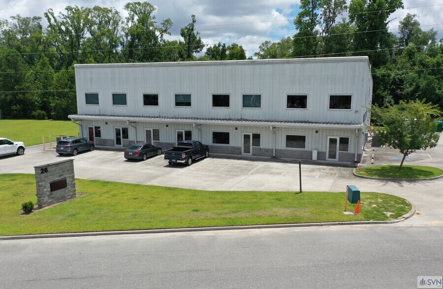 Primary Photo Of 28 W Chatham Ct, Garden City Warehouse For Lease
