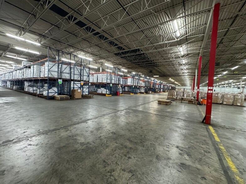 More Photos Of 840 SW Complex St, Lenoir Warehouse For Sale