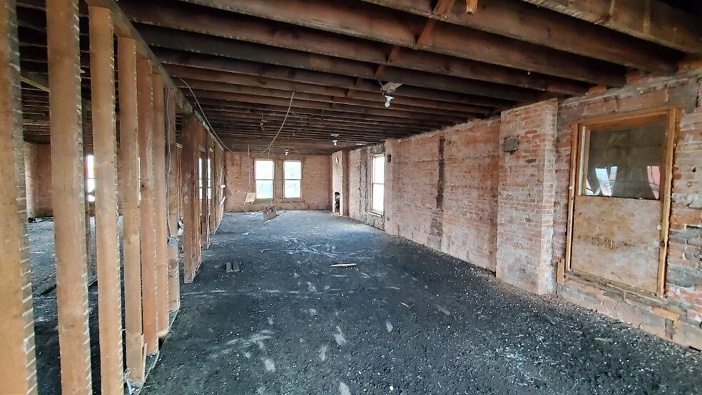 More Photos Of 941 W Broad St, Columbus Storefront Retail Office For Sale