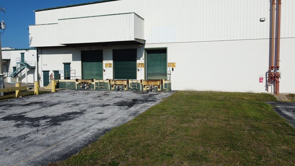 More Photos Of 1301 N 34th St, Saint Petersburg Warehouse For Sale