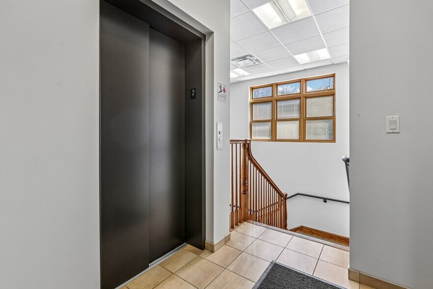More Photos Of 92 Union Ave, Cresskill Office For Sale