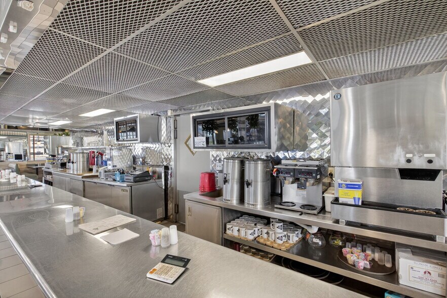 More Photos Of 4040 US Highway 27 S, Sebring Restaurant For Sale