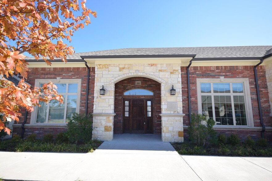 More Photos Of 8668 John Hickman Pky, Frisco Medical For Lease