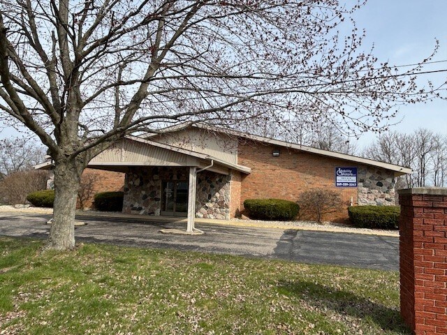 Primary Photo Of 7085 E Dr N, Battle Creek Office For Lease