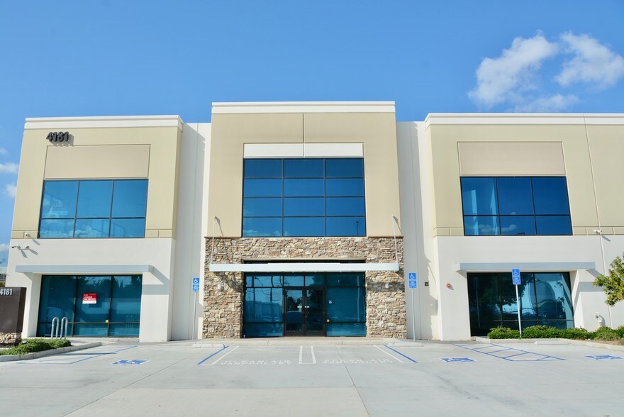 More Photos Of 4181 Temple City Blvd, El Monte Warehouse For Lease