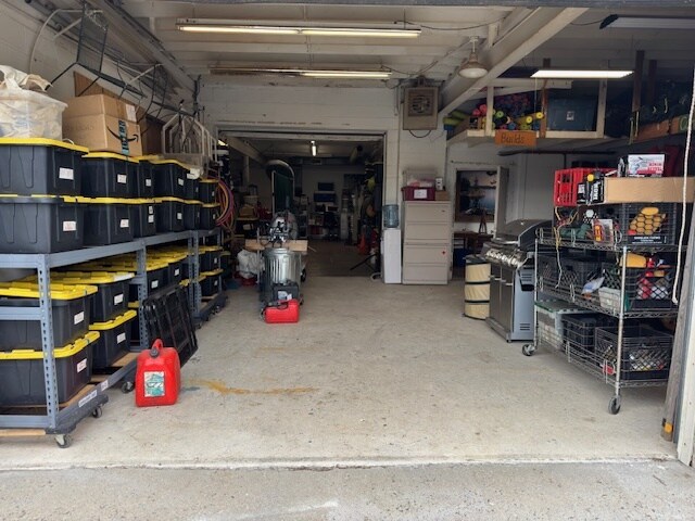 More Photos Of 158 Kenwood Ave, Fairfield Warehouse For Sale