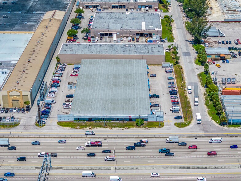 More Photos Of 7000 NW 77th ct, Miami Warehouse For Sale