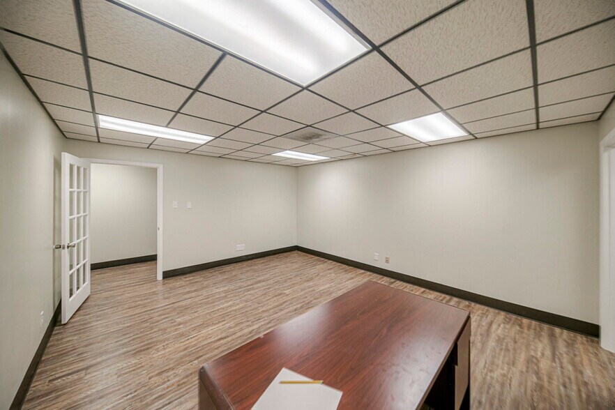 More Photos Of 1410 Rankin Hwy, Midland Office For Sale