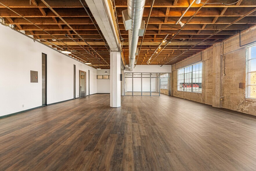More Photos Of 932 Wilson St, Los Angeles Loft Creative Space For Lease
