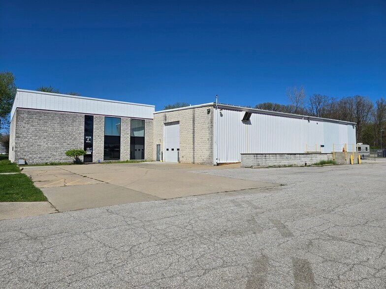 More Photos Of 8342 Airport Hwy, Holland Warehouse For Sale