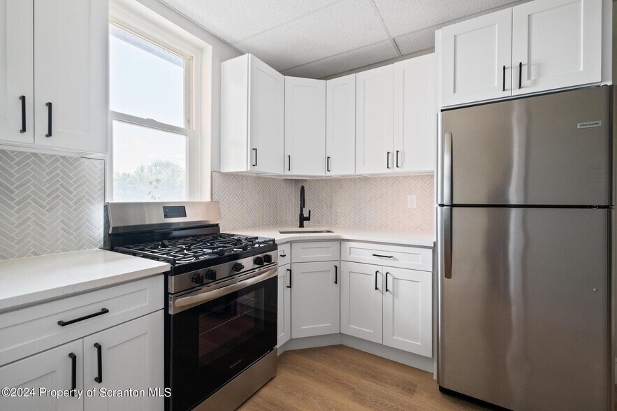 More Photos Of 200-202 N Main Ave, Scranton Apartments For Lease