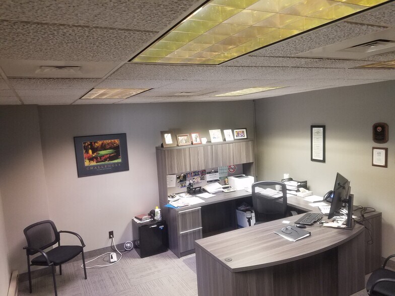 More Photos Of 2208 Trott Ave SW, Willmar Flex For Sale