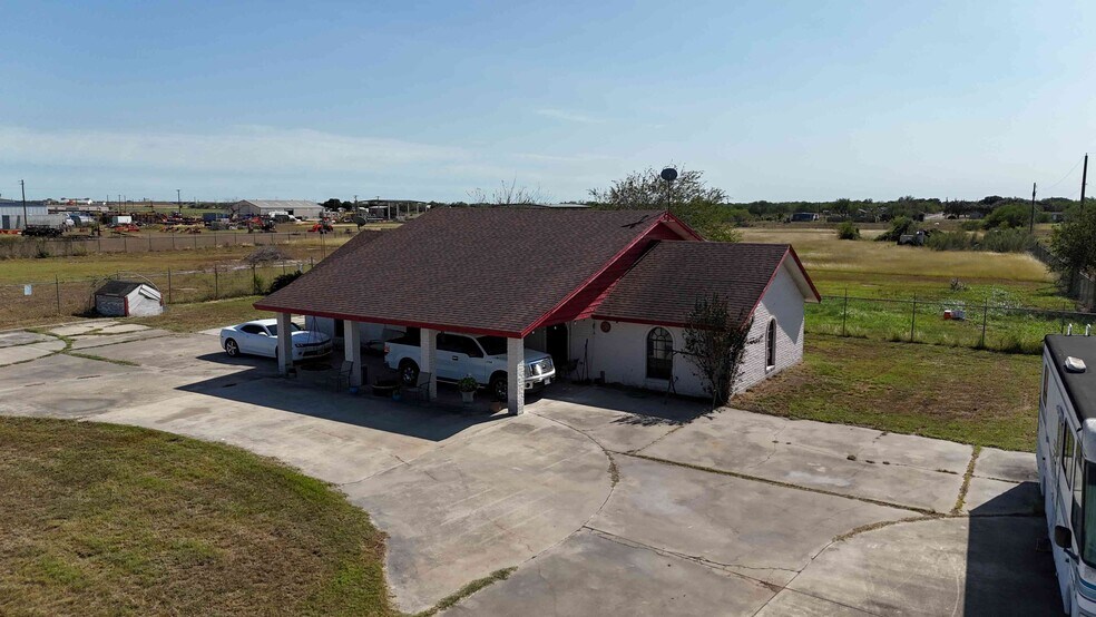 More Photos Of 3360 W Highway 44, Alice Distribution For Sale