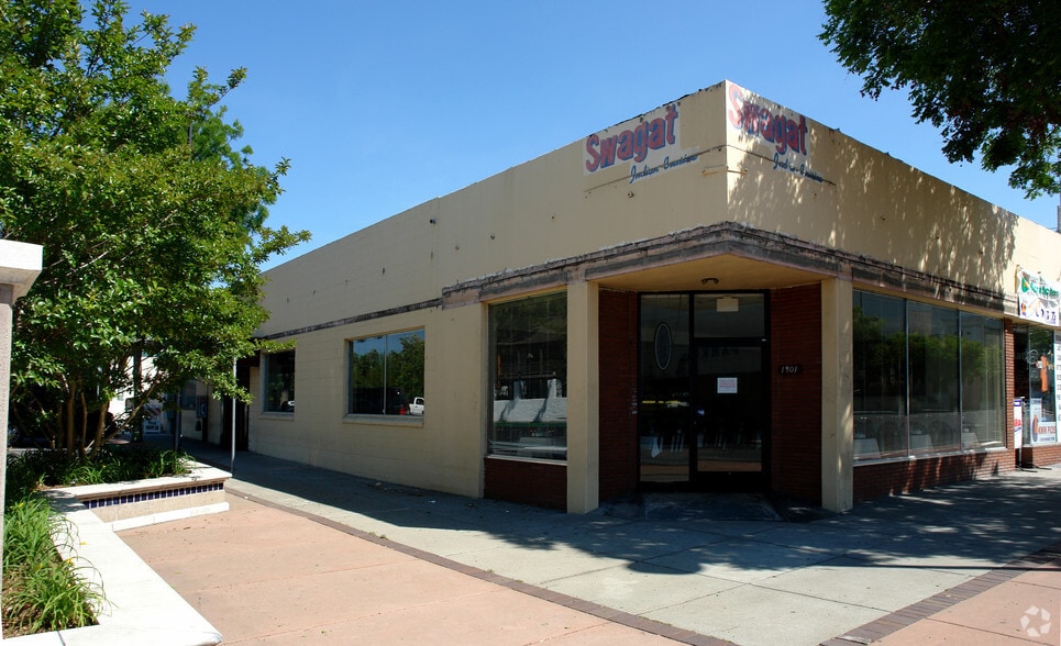 More Photos Of 1901-1919 Salvio St, Concord General Retail For Lease