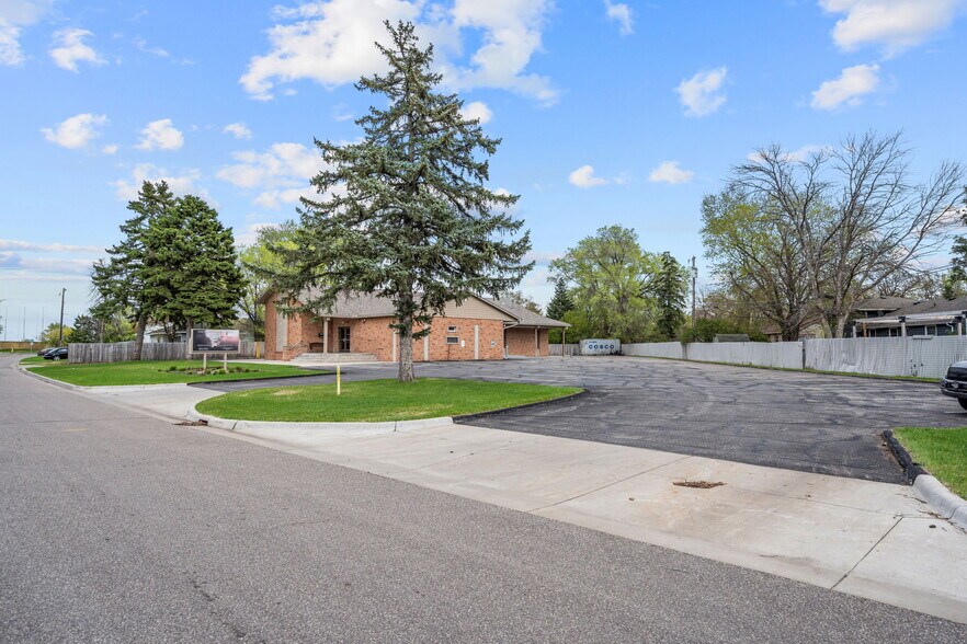 More Photos Of 6206 Lilac Dr N, Brooklyn Center Religious Facility For Sale
