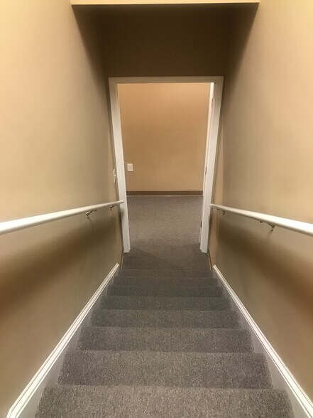 More Photos Of 5-7 Davis Keats Dr, Greenville Office Residential For Sale