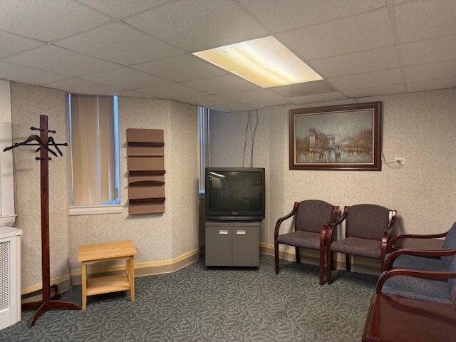 More Photos Of 1180 Beacon St, Brookline Hospital For Lease