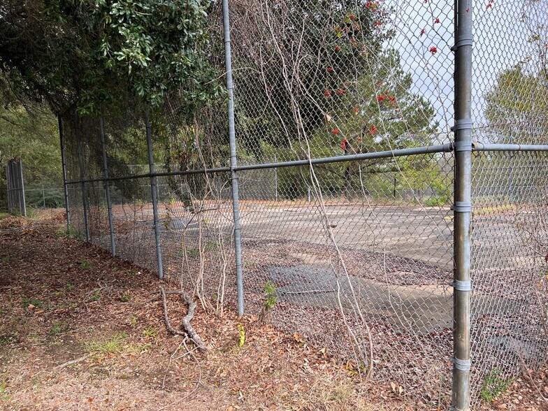 More Photos Of 401 n kerley ave, Oil City Specialty For Sale