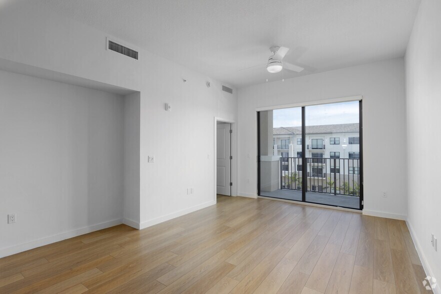 More Photos Of 8205 Commerce Way, Miami Lakes Apartments For Lease