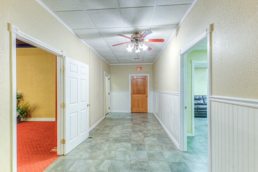 More Photos Of 1109 E Memphis St, Broken Arrow Religious Facility For Lease