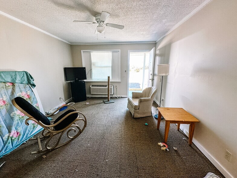 More Photos Of 1010 N Eufaula Ave, Eufaula Hotel For Sale