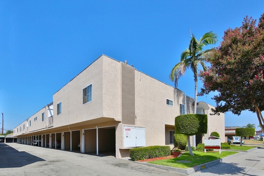 More Photos Of 12645 Norwalk Blvd, Norwalk Apartments For Sale
