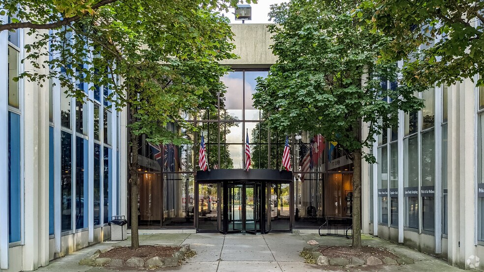 More Photos Of 15565 Northland Dr, Southfield Unknown For Sale