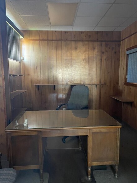 More Photos Of 1506 Corporate Dr, Shreveport Manufacturing For Lease