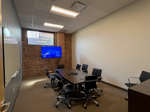 More Photos Of 1816 Walnut St, Kansas City Office For Sale