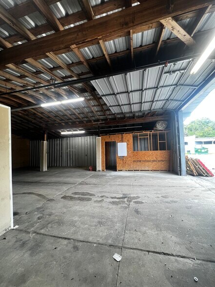 More Photos Of 130 Arlington Rd S, Jacksonville Flex For Lease