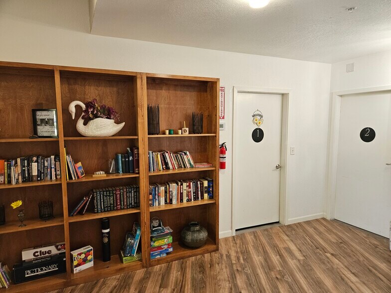 More Photos Of 181 NW Bunnell Ave, Grants Pass Apartments For Sale