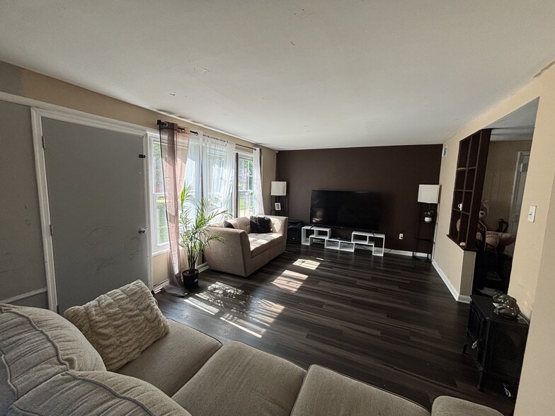 More Photos Of 15488 Mount Calvert Rd, Upper Marlboro Apartments For Sale