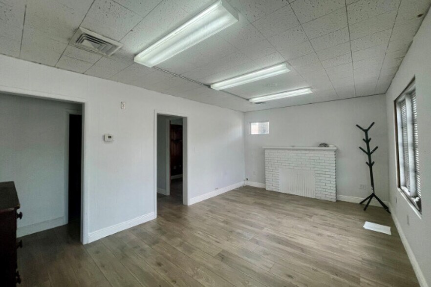 More Photos Of 907 Angle Rd, Fort Pierce Land For Lease
