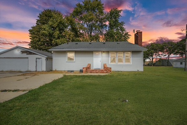 More Photos Of 3612 W Bloomington Rd, Champaign Truck Terminal For Sale