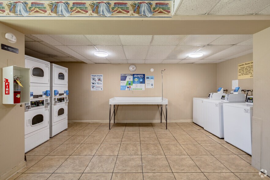 More Photos Of 1270 Electric Ave, Lincoln Park Apartments For Sale
